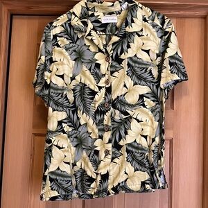 Marsh Landing Yellow & Black Tropical Button-Down Shirt